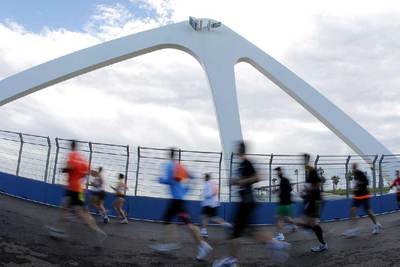 EL 'PAS RAS' TOMA EL PUERTO DE VALENCIA