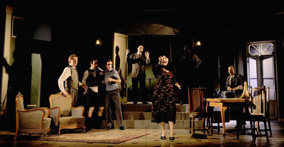 Representación de  Con derecho a fantasma  de Eduardo de Filippo, con dirección de Oriol Broggi en el Teatro María Guerrero.