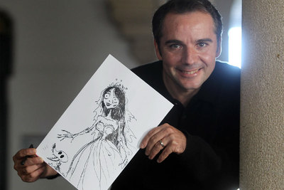 Carlos Grangel muestra en Córdoba su dibujo para la película   La novia cadáver,   de Tim Burton.