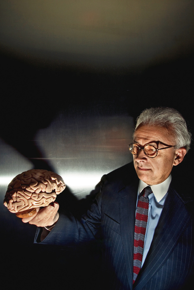 La emoción en sus manos.rnAntonio Damasio (Lisboa, 1944) es considerado como el maestro de las emociones, un neurocientífico pionero del siglo XX en la investigación de esta materia.