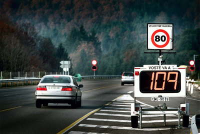 Radar informativo de los Mossos d'Esquadra en el Coll de Revell, Osona (Barcelona).