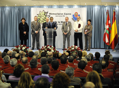 El   lehendakari,     Patxi López, durante su intervención en la Academia de la Ertzaintza en Arkaute.