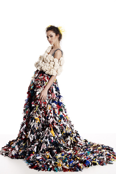 Vestido de novia hecho con retales de Alzira Rodríguez.