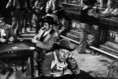  El inolvidable José Isbert, en uno de los planos más emblemáticos, el sueño del alcalde, de   ¡Bienvenido, mister Marshall! 