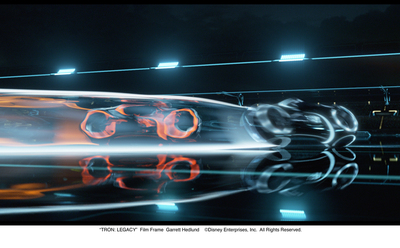  Una carrera de motos en  Tron: Legacy  