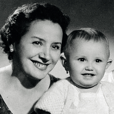 Rosa Aguilar, con su madre, Rosa Rivero