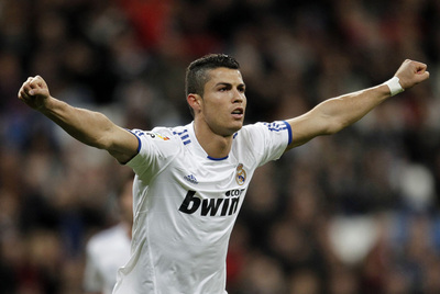 Cristiano Ronaldo celebra uno de sus tres goles al Athletic.