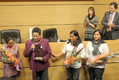 Premio Ellacuria para las mujeres de El Salvador