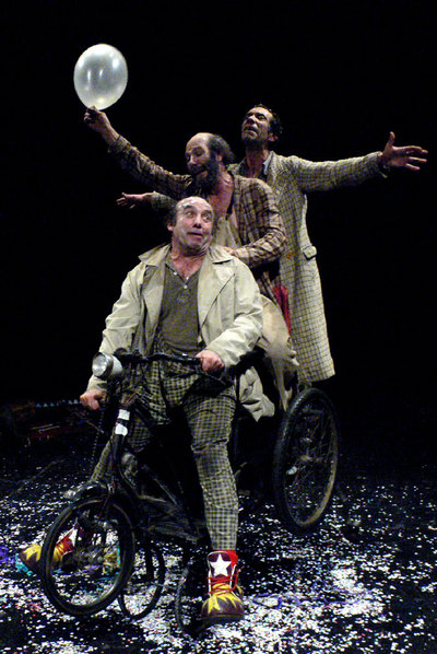 La Zaranda, durante la representación de  Los que ríen los últimos .