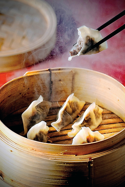 Empanadillas al vaporrnrellenas de morcilla y manzana