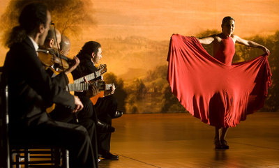Sara Baras en el rodaje de  Flamenco, Flamenco,  de Carlos Saura.
