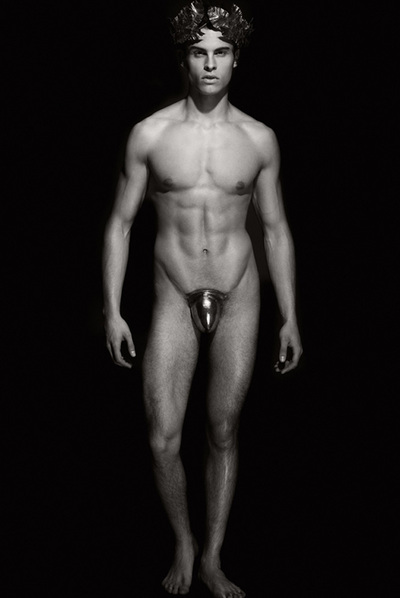 Baptiste Giabiconi, como Apolo.