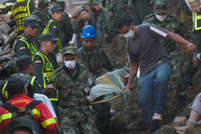 DESLIZAMIENTO DE TIERRAS MORTAL EN COLOMBIA