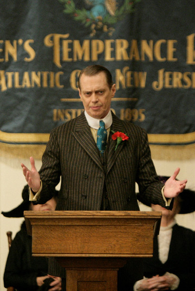 Steve Buscemi interpreta a Enoch Nucky en  Boardwalk Empire. 