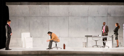 Un momento de la función de  Razas,  del norteamericano David Mamet, que se estrena mañana en Matadero.