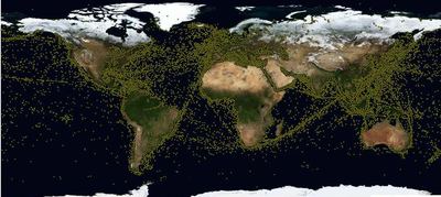Último mapa disponible de la posición de 60.000 barcos diferentes, según los datos recibidos en la Estación Espacial Internacional y en el satélite noruego  AISSat-1 .