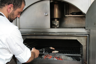 Parrilla cubierta de Josper.