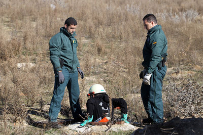 Un centenar de agentes busca a la mujer desaparecida en las cercanías de Boadilla