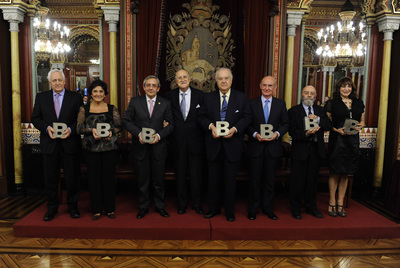 Ilustres, diferentes y valiosos