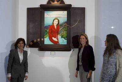 El retrato de Izaskun Bilbao, en el Parlamento