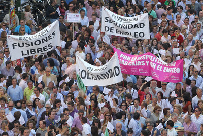 La seguridad en el empleo era una de las reivindicaciones ante las fusiones en las cajas.