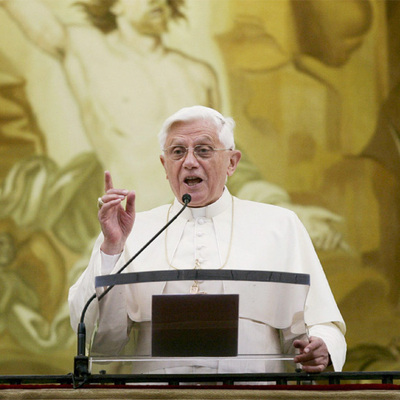 El papa Benedicto XVI, en Castelgandolfo, cerca de Roma, en 2006.