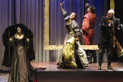 Una escena de   El galán fantasma , con dirección de Mariano de Paco.