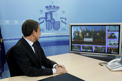 Zapatero: "2011 será un año de paz y menos dificultades"