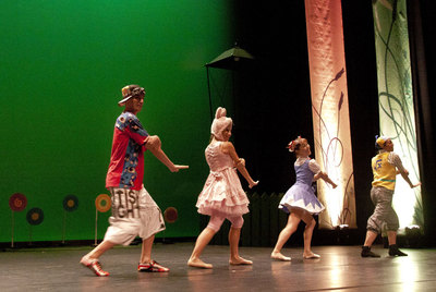 Un momento del ballet  La niña farola  que la compañía de Carmen Roche representa en el Teatro Español.