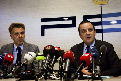 Los responsables del espionaje danés, Jakob Sharf (derecha), y sueco, Lars Danielsson, en Copenhague.