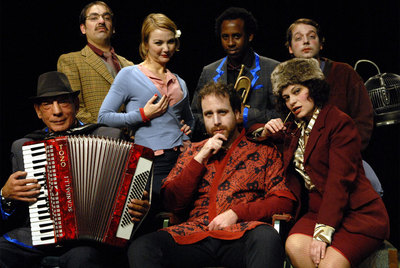 La compañía ImproMadrid en el  Nuevo Catch Impro  que interpretan en el Pequeño Teatro Gran Vía.