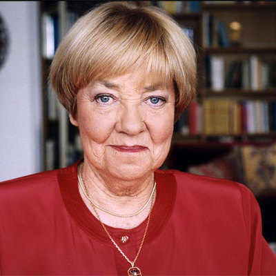 María Elena Walsh, en su casa de Buenos Aires.