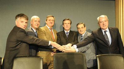 Caja electrónica para recibir y almacenar documentos particulares