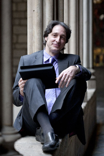 Portabella, en la galería gótica del Ayuntamiento.