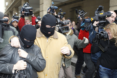 Los padres del menor Javier G.,   El Cuco  , abandonan los juzgados de Sevilla tras la primera sesión del juicio por el   caso Marta.  