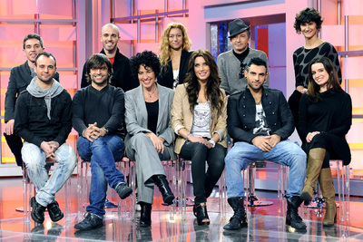 Pilar Rubio, en el centro, nueva presentadora de  Operación Triunfo. 