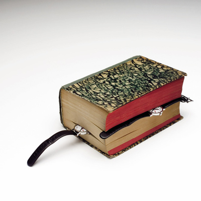  Tiempo y lugar  (2004), de Richard Wentworth.