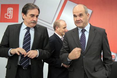 Valeriano Gómez, Manuel Chávez y Miguel Sebastián, el jueves.