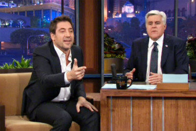 Javier Bardem con Jay Leno, durante la entrevista.