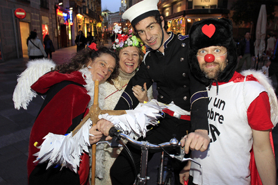 Carteros del amor con el  clown  belga Didier Maes.