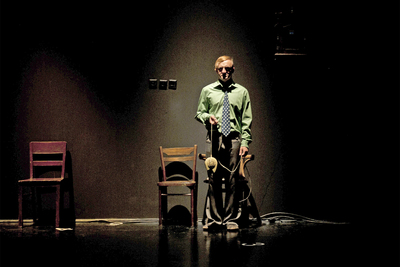 Representación de  El juego del señor Cogito  en el Teatro Pradillo.