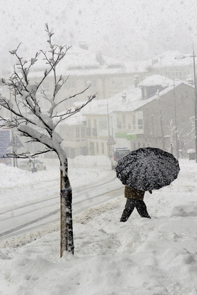 Nieve y vientos de 158 kmh
