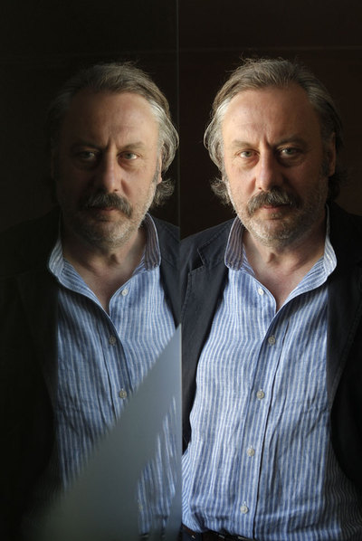 Julio Llamazares reúne 12 relatos y una fábula en su nuevo libro,  Tanta pasión para nada. 