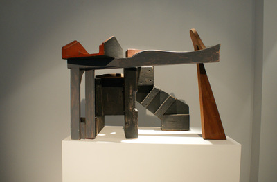 Arena piece 'Carol'  (19951996), de Anthony Caro.