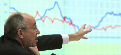 Miguel Fernández Ordóñez, ayer durante la exposición sobre la situación del sector financiero en la sede del Banco de España.