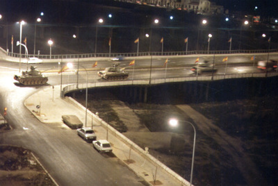 Los tanques recorren Valencia durante el intento de golpe de Estado del 23-F.