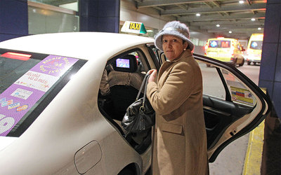 Los pacientes, en taxi