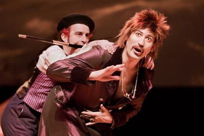 Imagen de la función de  Un bobo hace ciento  que representa la Compañía Nacional de Teatro Clásico en el Teatro Madrid.