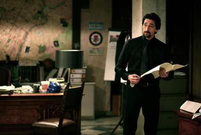 Un fotograma de la película  Giallo,  con Adrien Brody como protagonista.