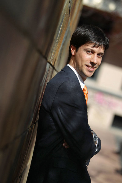 Corral sueña con sudar en el  ring  de la Bolsa como bróker.